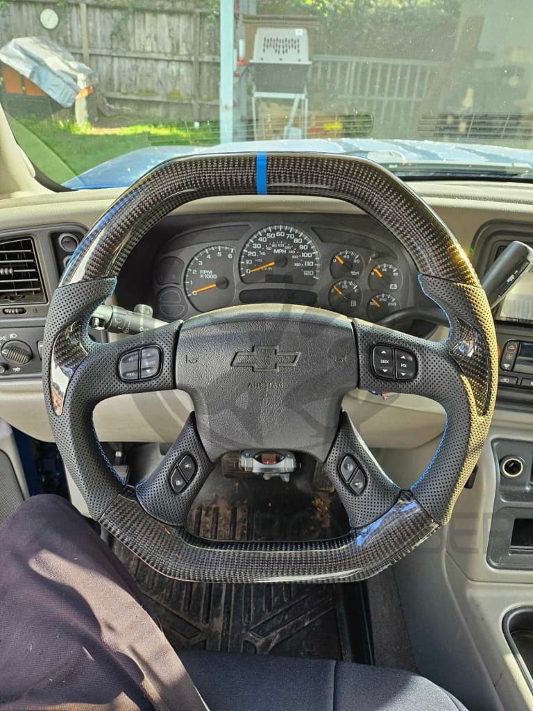 2003-2006 Chevrolet Silverado/TRAILBLAZER GMC YUKON/SIERRA Carbon Fiber Steering Wheel Steering Wheels