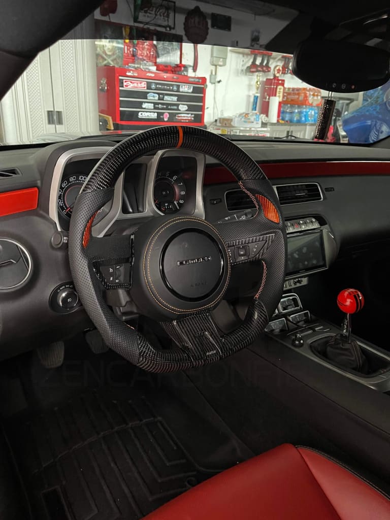 2010-2011 Chevrolet Camaro Carbon Fiber Steering Wheel