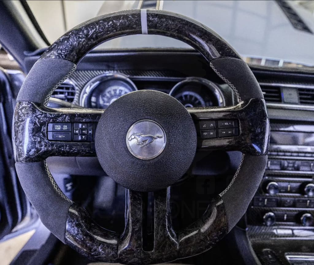 2010-2014 Ford S197 Mustang Carbon Fiber Steering Wheel Steering Wheels
