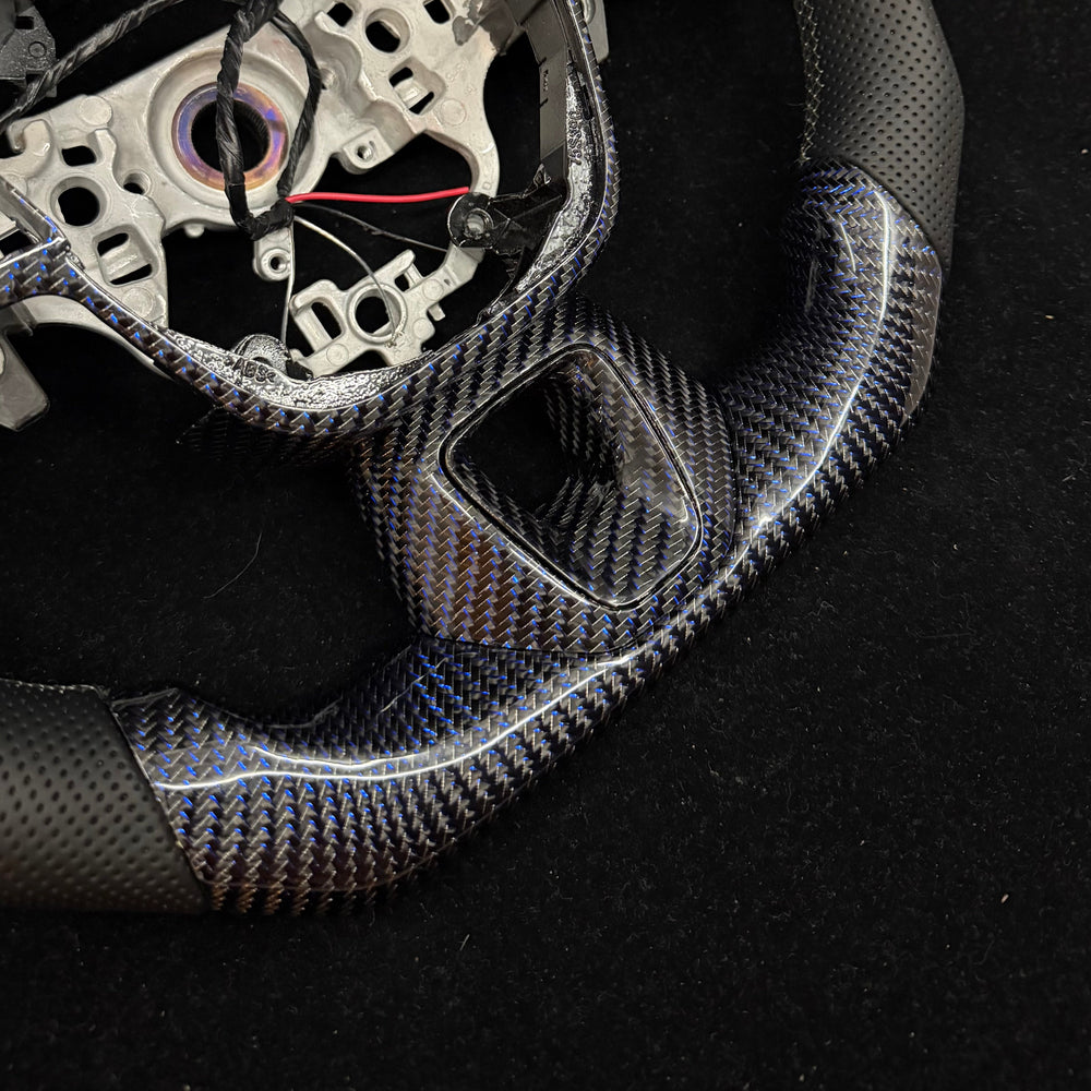 IN STOCK - Heated Carbon Fiber Steering Wheel for 2025+ 9th Gen Toyota Camry
