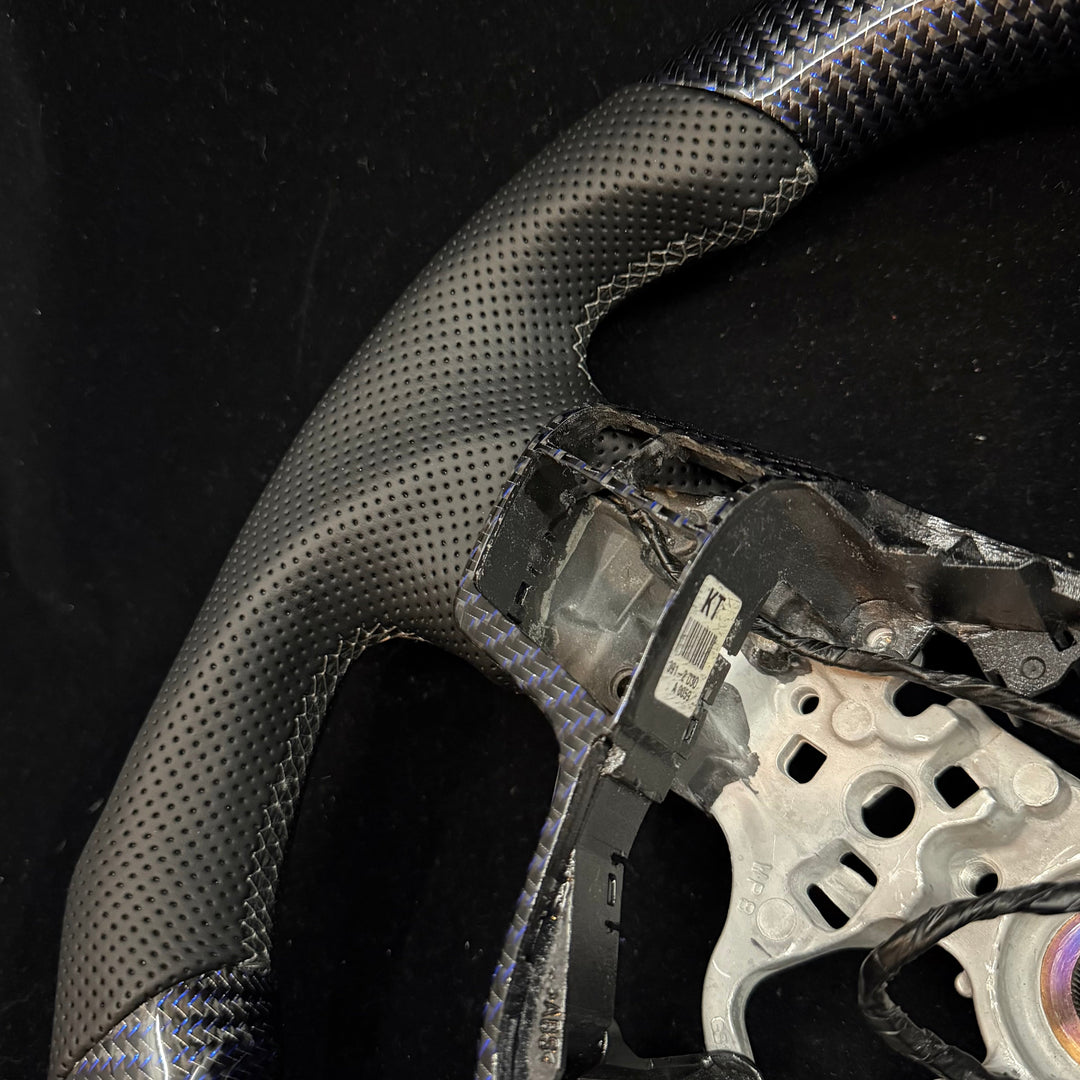 IN STOCK - Heated Carbon Fiber Steering Wheel for 2025+ 9th Gen Toyota Camry