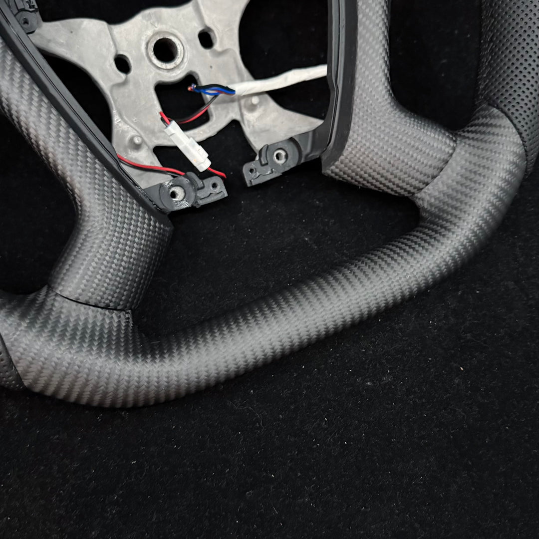 IN STOCK - 2007-2014 Chevrolet Silverado/Tahoe/GMC Sierra/Yukon/Cadillac Escalade Heated Carbon Fiber Steering Wheel