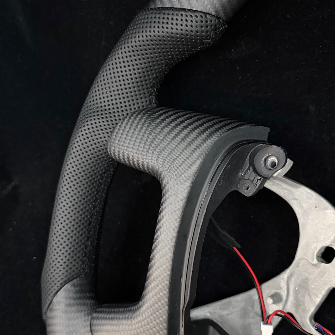 IN STOCK - 2007-2014 Chevrolet Silverado/Tahoe/GMC Sierra/Yukon/Cadillac Escalade Heated Carbon Fiber Steering Wheel