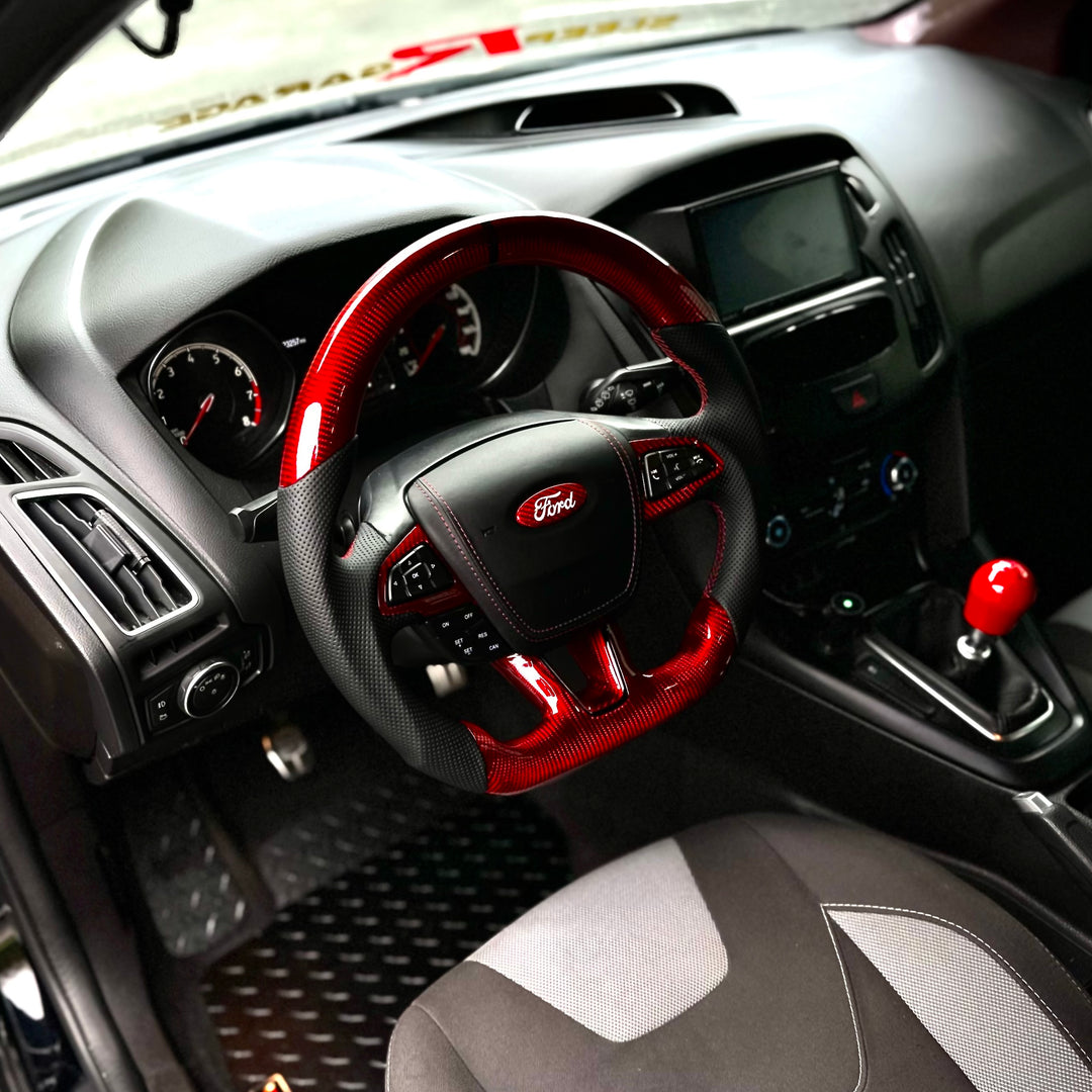 Volante de fibra de carbono Ford Focus ST/RS 2015+