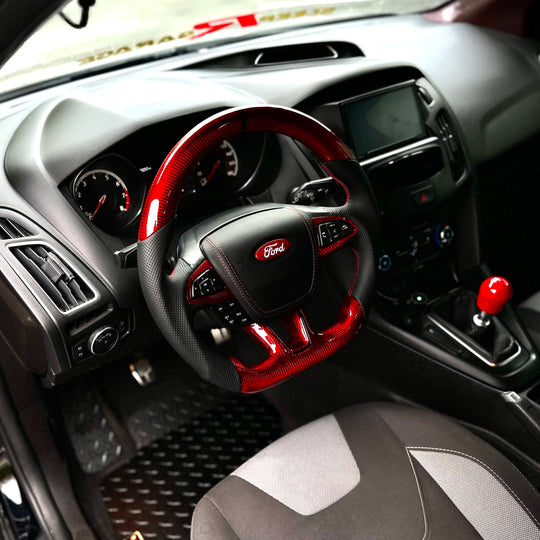 Volante de fibra de carbono Ford Focus ST/RS 2015+