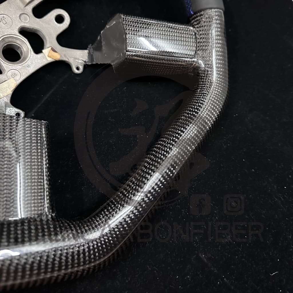 IN STOCK - 2005-2010 Chrysler 300/ Dodge Charger/Challenger/Magnum Carbon Fiber Steering Wheel