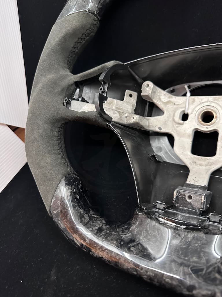 In Stock - 2012-2013 C6 Chevrolet Corvette Carbon Fiber Steering Wheel(Manual Transmission Only)